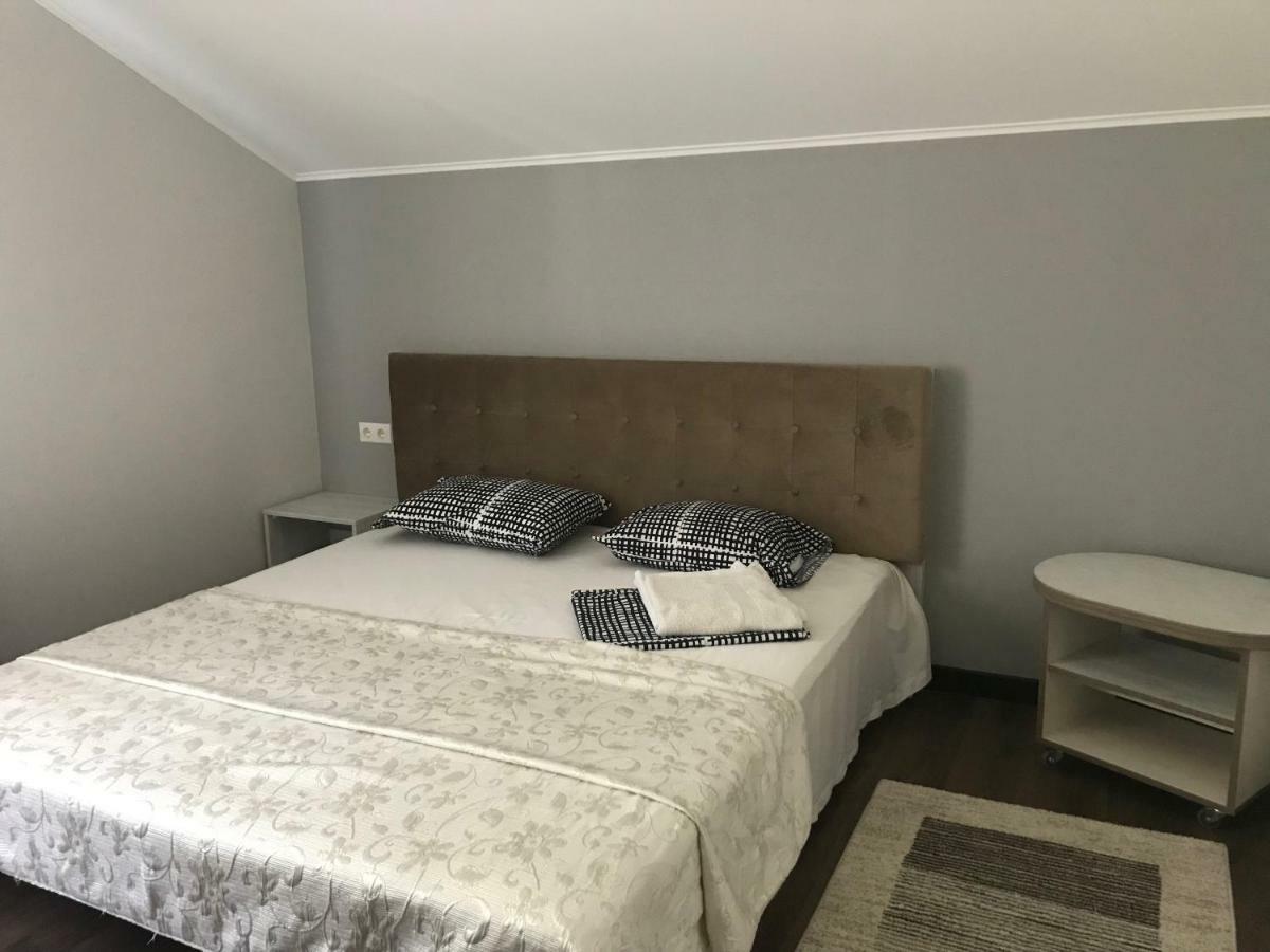 קייב Guest House Olzhycha 45 Б מראה חיצוני תמונה